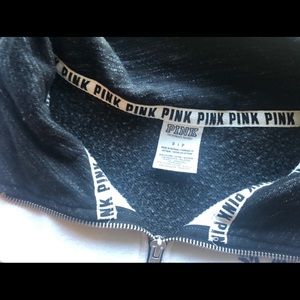 grey pink and white(brand: pink)size:S quarter zip